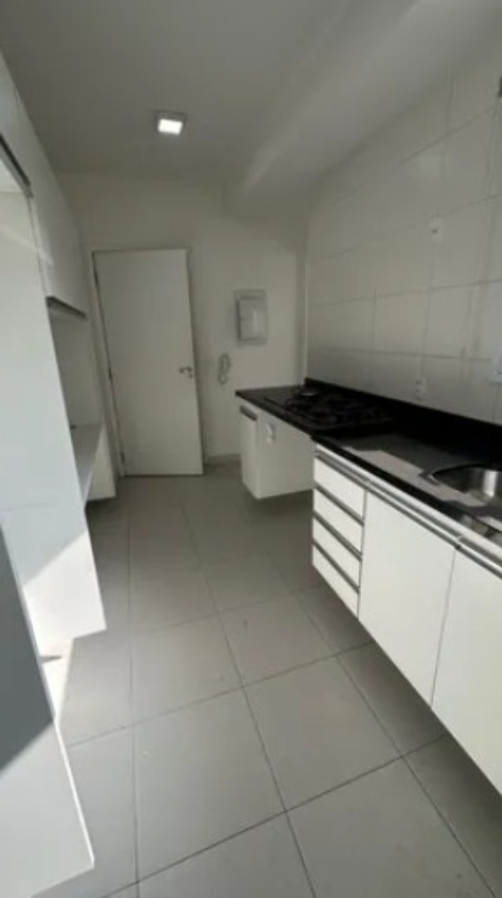 Apartamento à venda com 3 quartos, 145m² - Foto 7