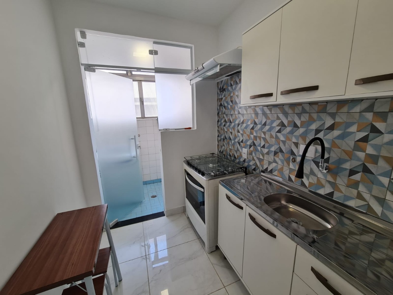 Apartamento à venda com 2 quartos, 75m² - Foto 11