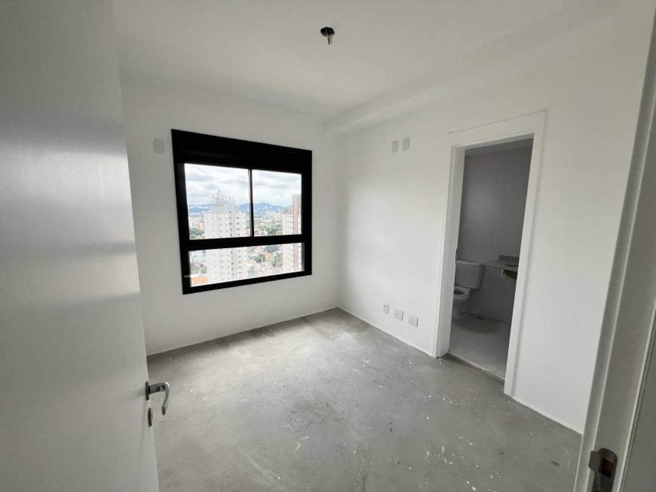 Apartamento à venda com 3 quartos, 218m² - Foto 11