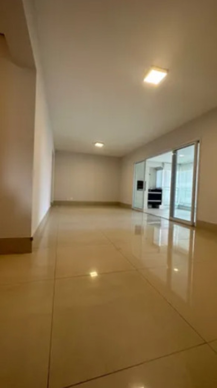 Apartamento à venda com 3 quartos, 145m² - Foto 4