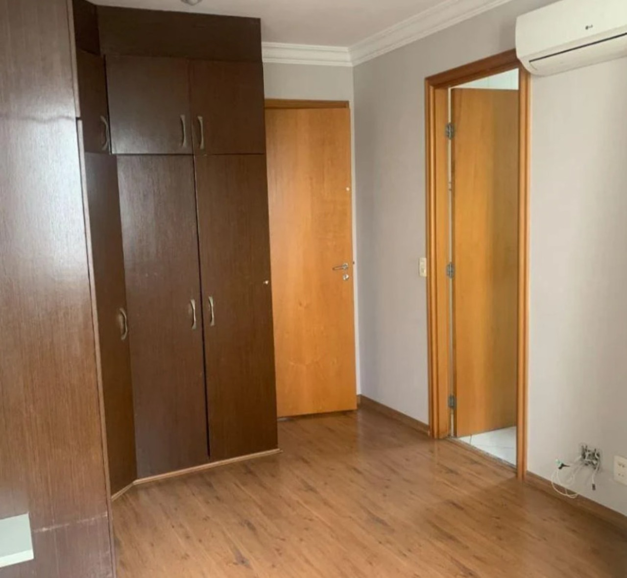 Apartamento à venda com 3 quartos, 100m² - Foto 3