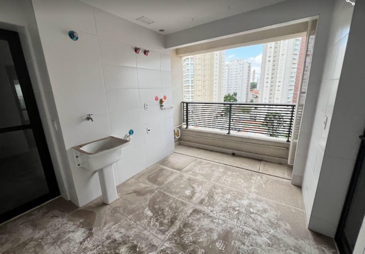 Apartamento à venda com 3 quartos, 218m² - Foto 3