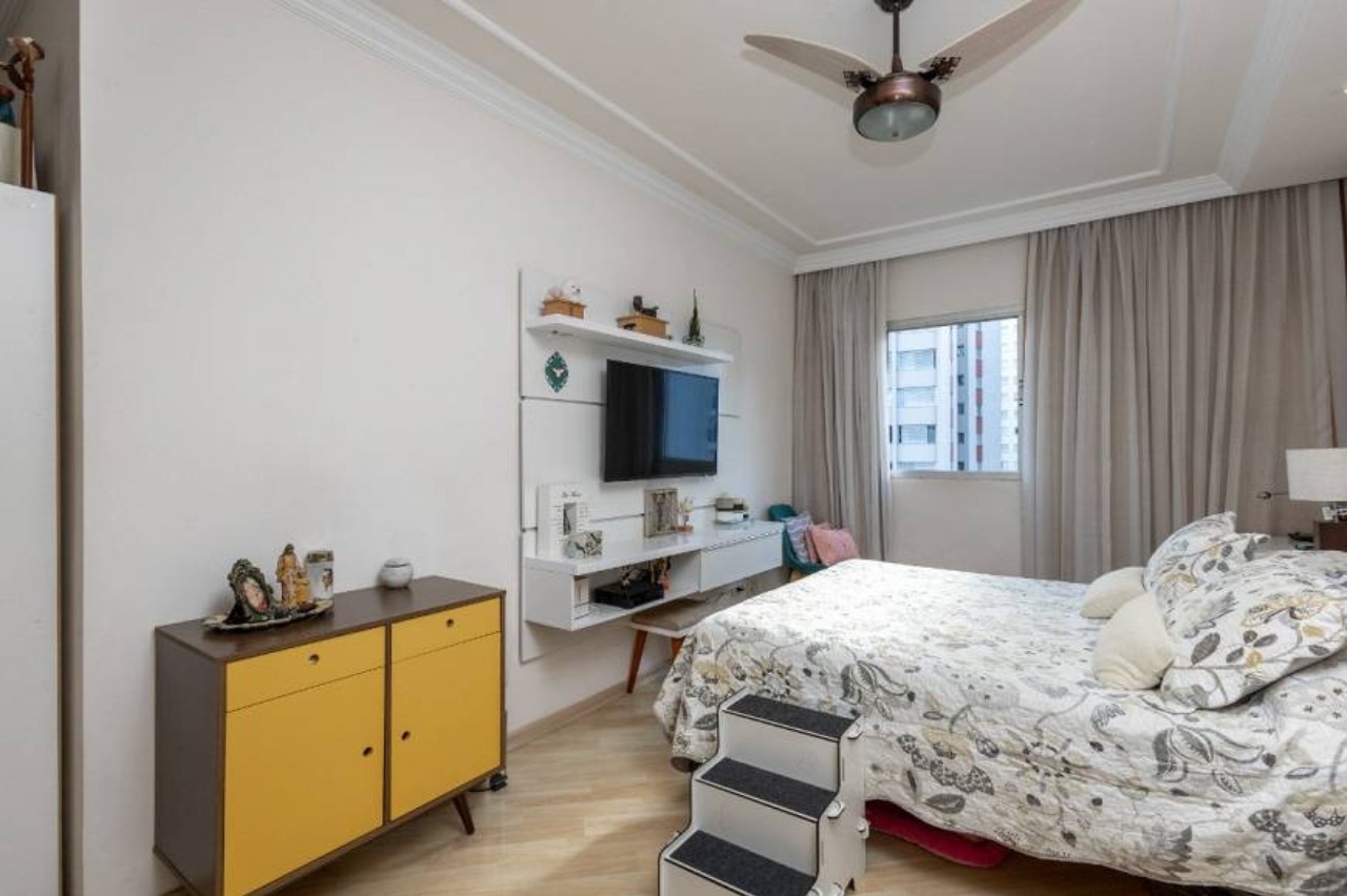 Apartamento à venda com 3 quartos, 208m² - Foto 6