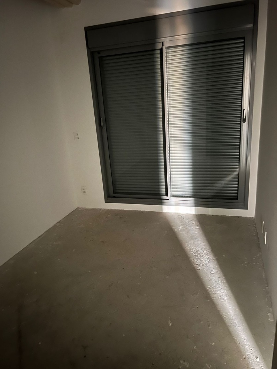 Apartamento à venda com 3 quartos, 104m² - Foto 2