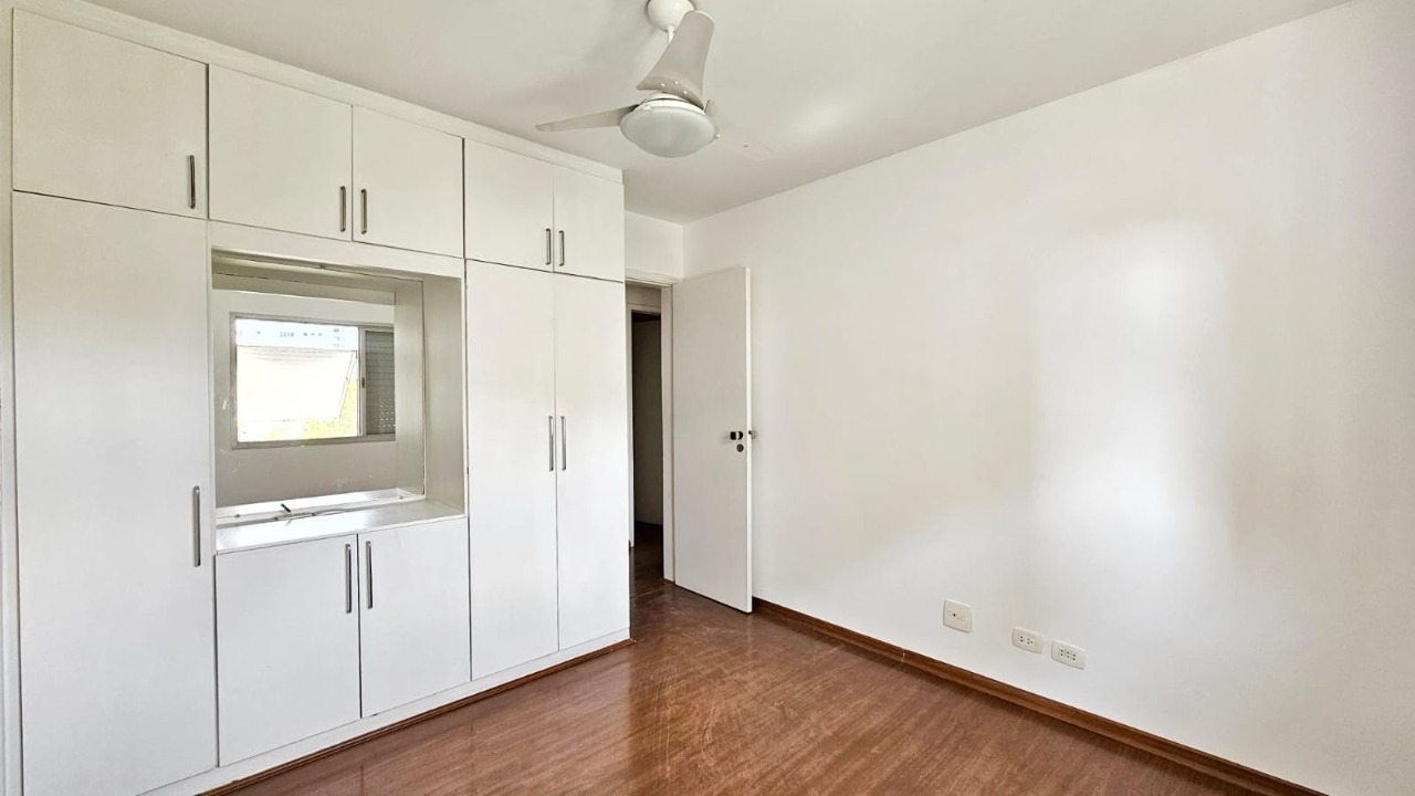 Apartamento à venda com 3 quartos, 122m² - Foto 3