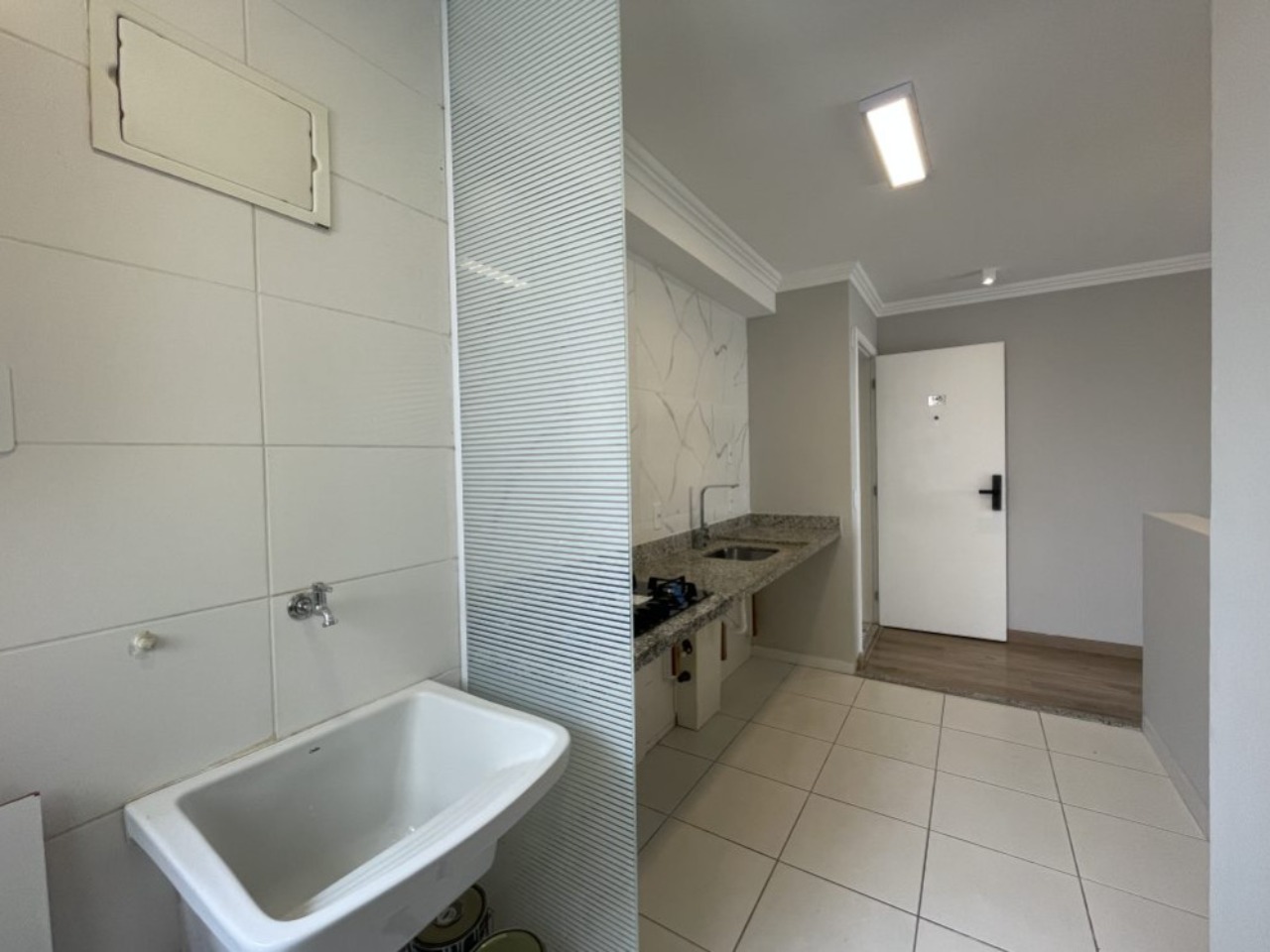 Apartamento à venda com 3 quartos, 70m² - Foto 3