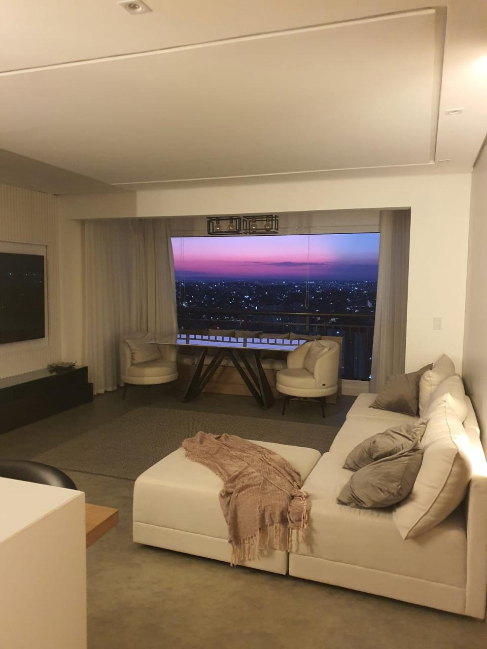 Apartamento à venda com 2 quartos, 69m² - Foto 4