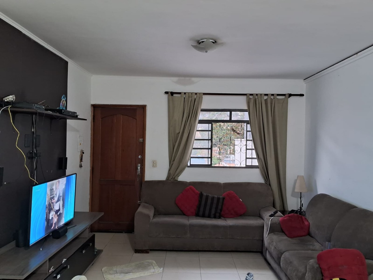 Casa à venda com 2 quartos, 120m² - Foto 1