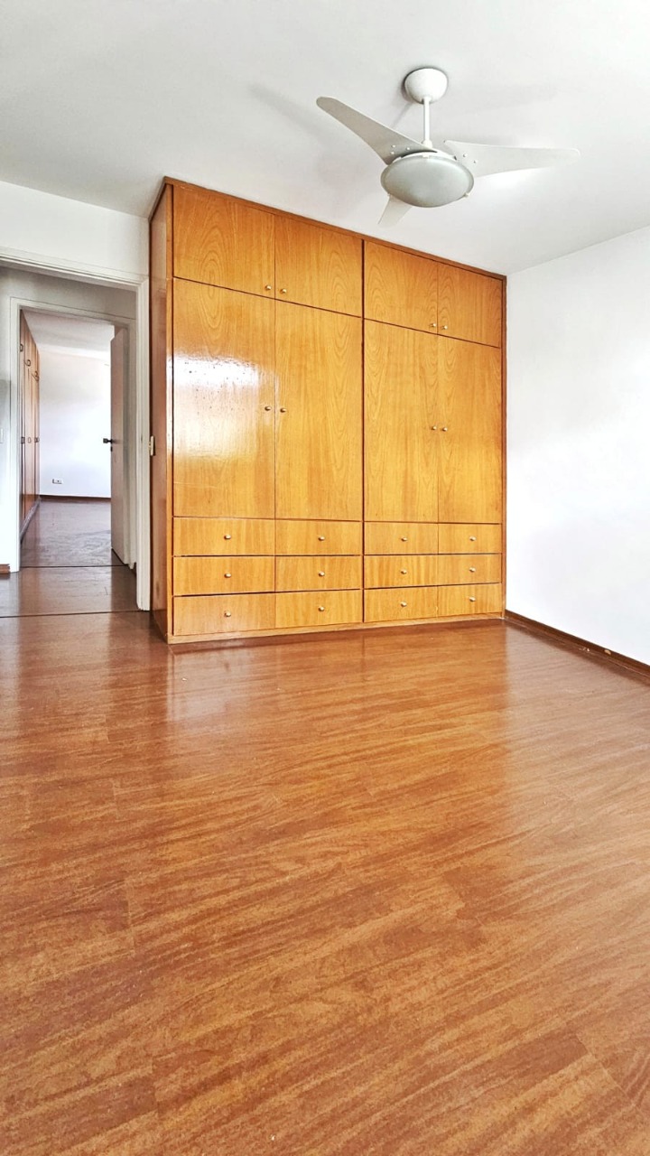 Apartamento à venda com 3 quartos, 122m² - Foto 13