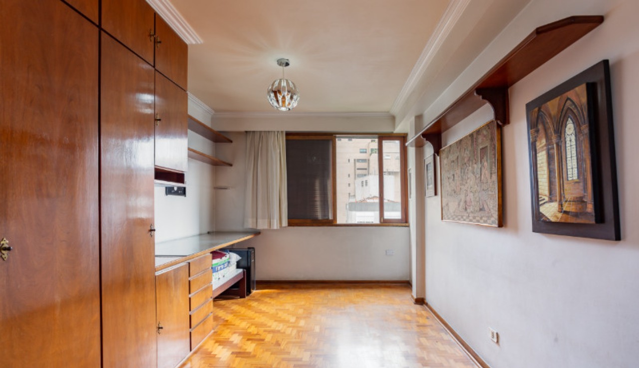 Apartamento à venda com 3 quartos, 154m² - Foto 3