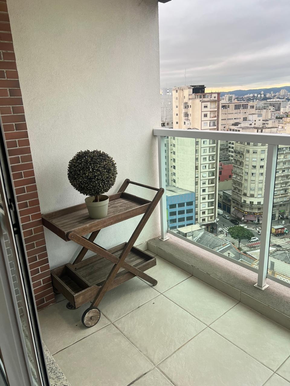 Apartamento à venda com 1 quarto, 45m² - Foto 1