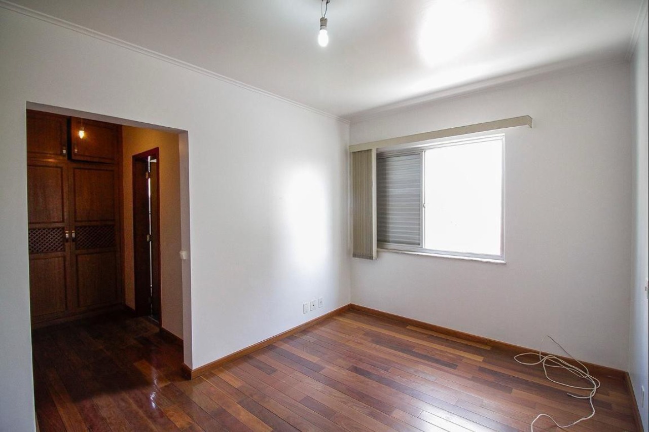 Apartamento à venda com 3 quartos, 176m² - Foto 13