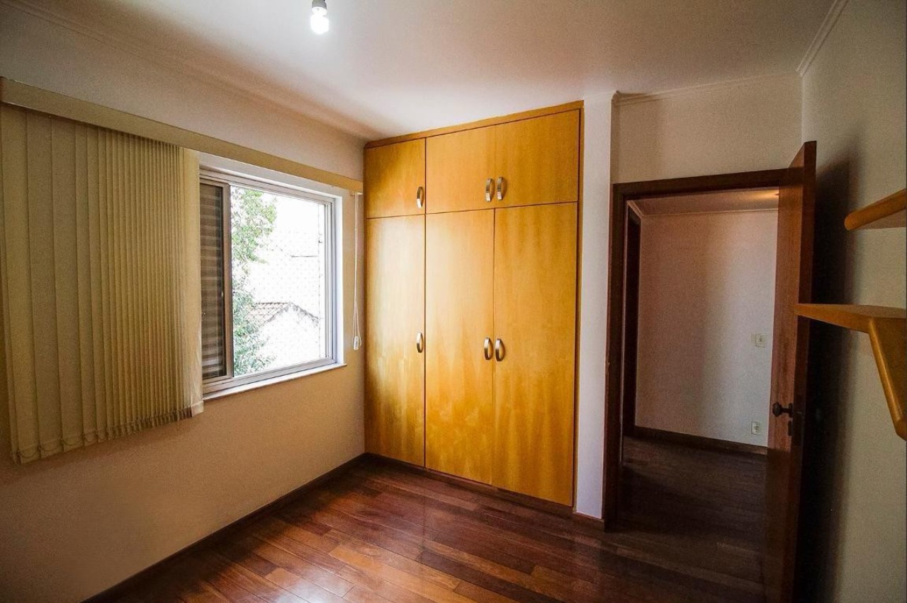 Apartamento à venda com 3 quartos, 176m² - Foto 11