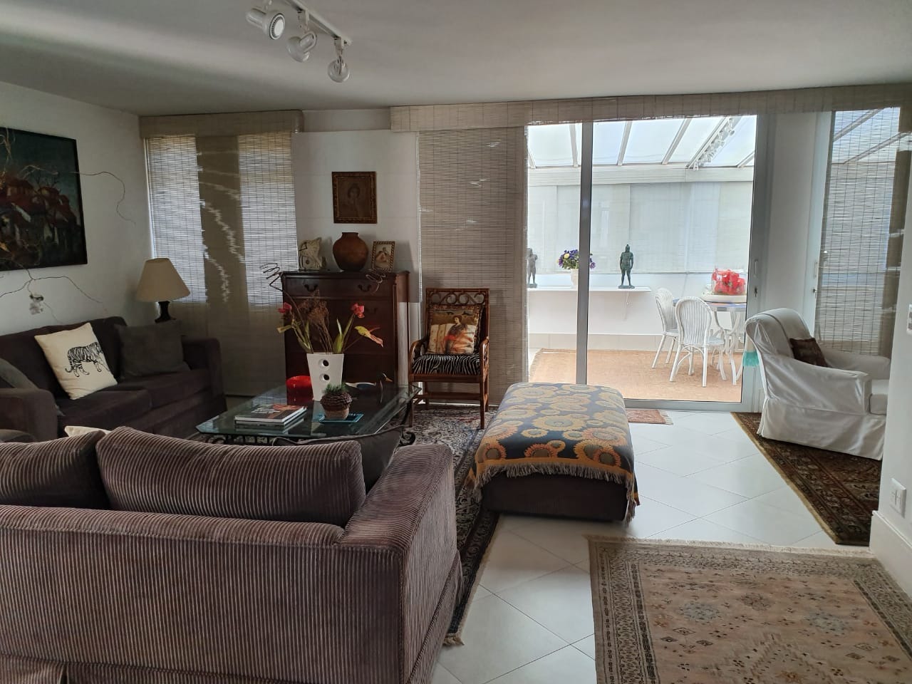 Apartamento à venda com 2 quartos, 133m² - Foto 1