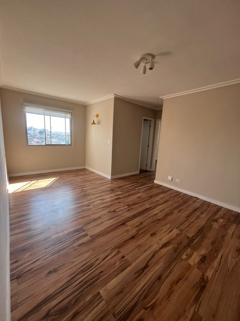 Apartamento à venda com 2 quartos, 64m² - Foto 1