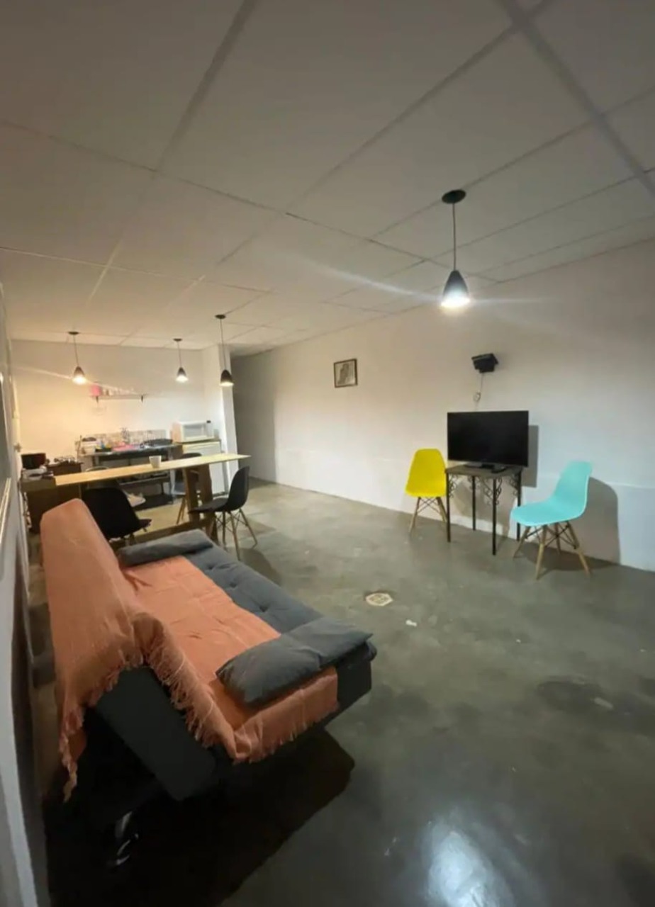 Casa à venda com 2 quartos, 171m² - Foto 1