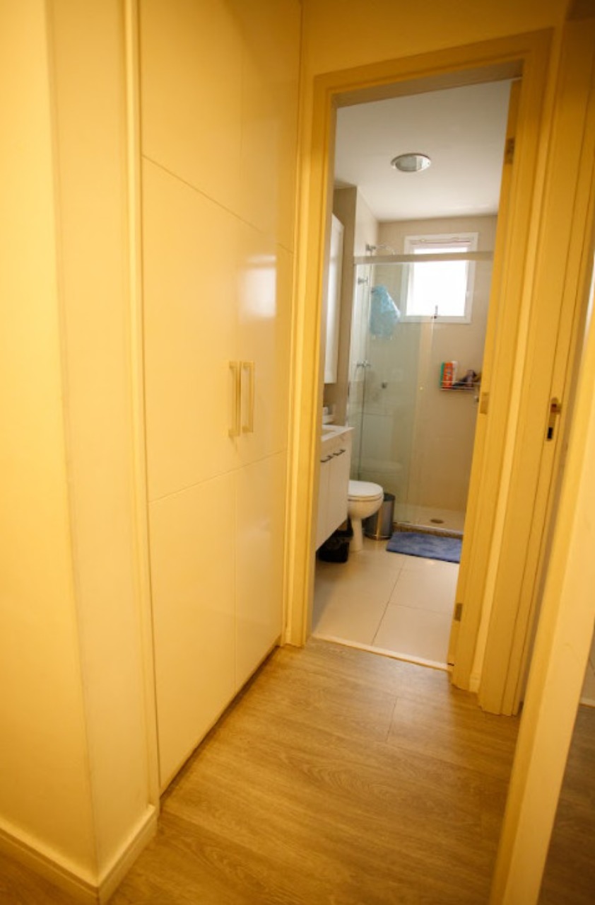 Apartamento à venda com 4 quartos, 168m² - Foto 2