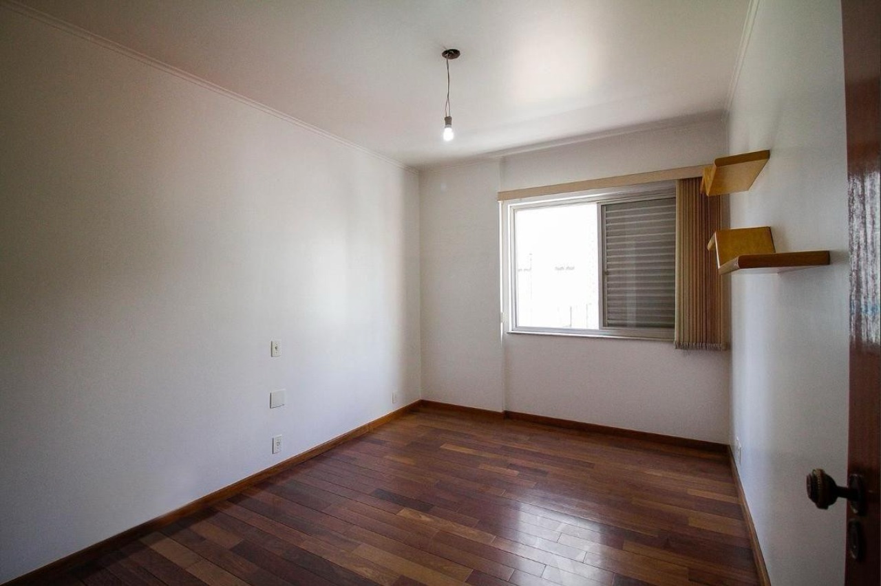 Apartamento à venda com 3 quartos, 176m² - Foto 19