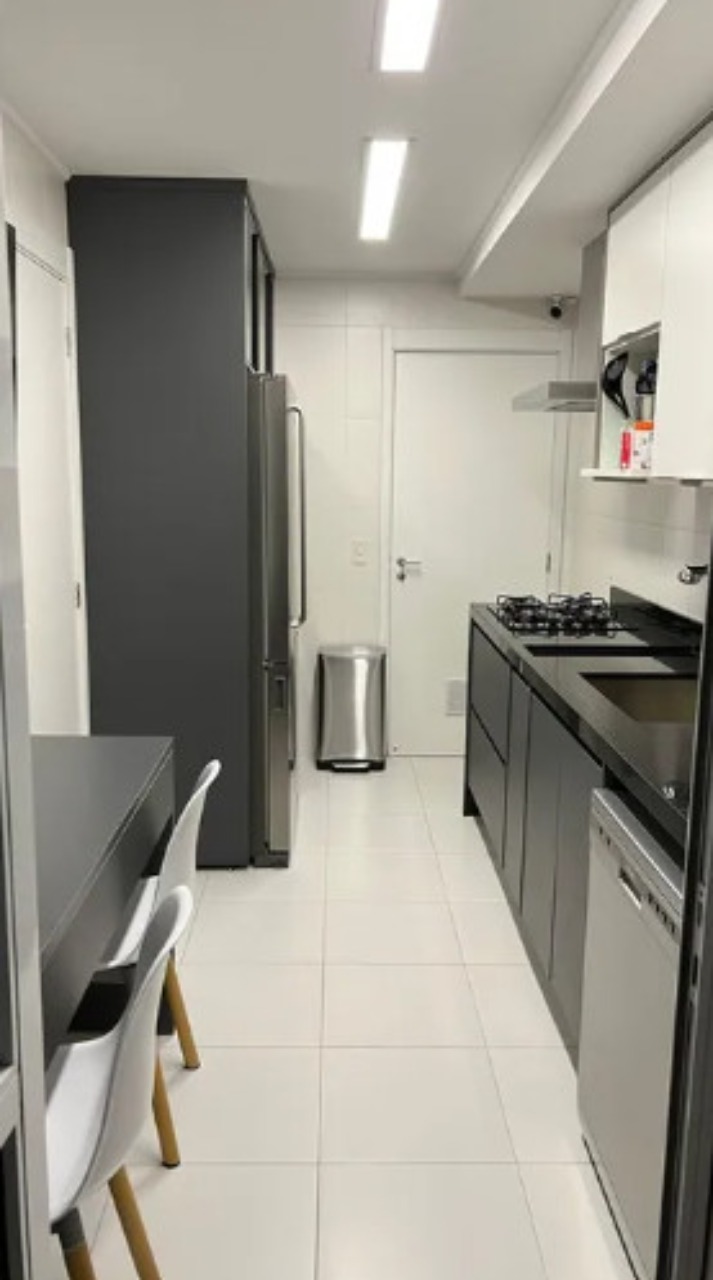 Apartamento à venda com 4 quartos, 165m² - Foto 7