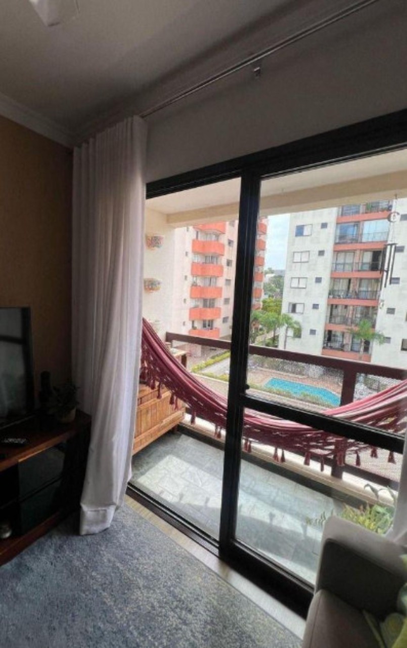 Apartamento à venda com 2 quartos, 63m² - Foto 2