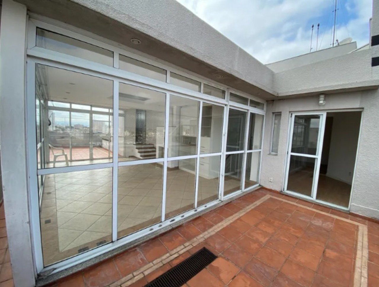 Apartamento à venda com 3 quartos, 300m² - Foto 8