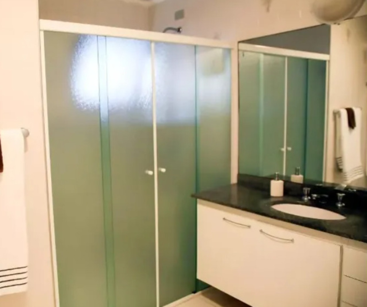 Apartamento à venda com 3 quartos, 186m² - Foto 4