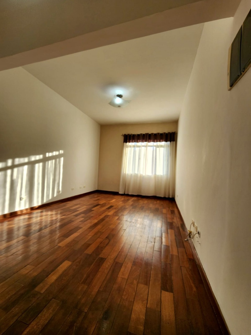 Apartamento à venda com 3 quartos, 100m² - Foto 2