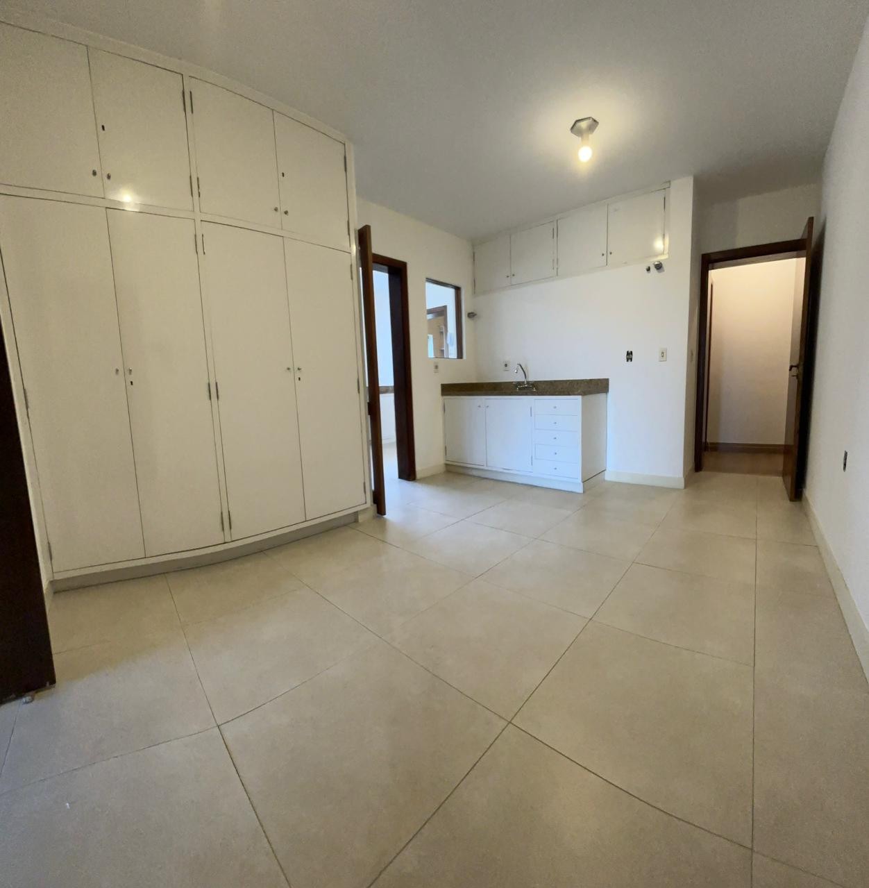 Apartamento à venda com 2 quartos, 218m² - Foto 4