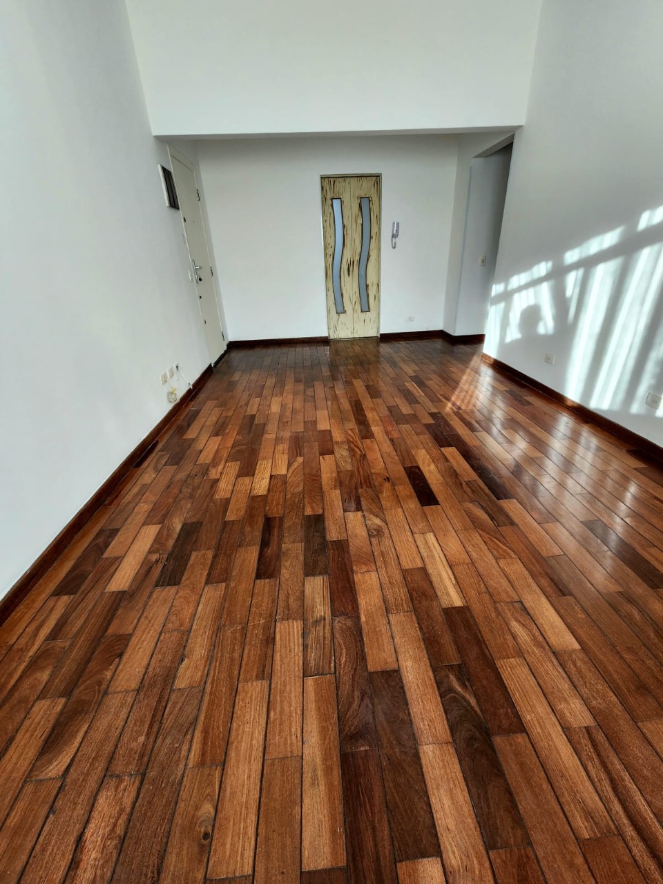 Apartamento à venda com 3 quartos, 100m² - Foto 1