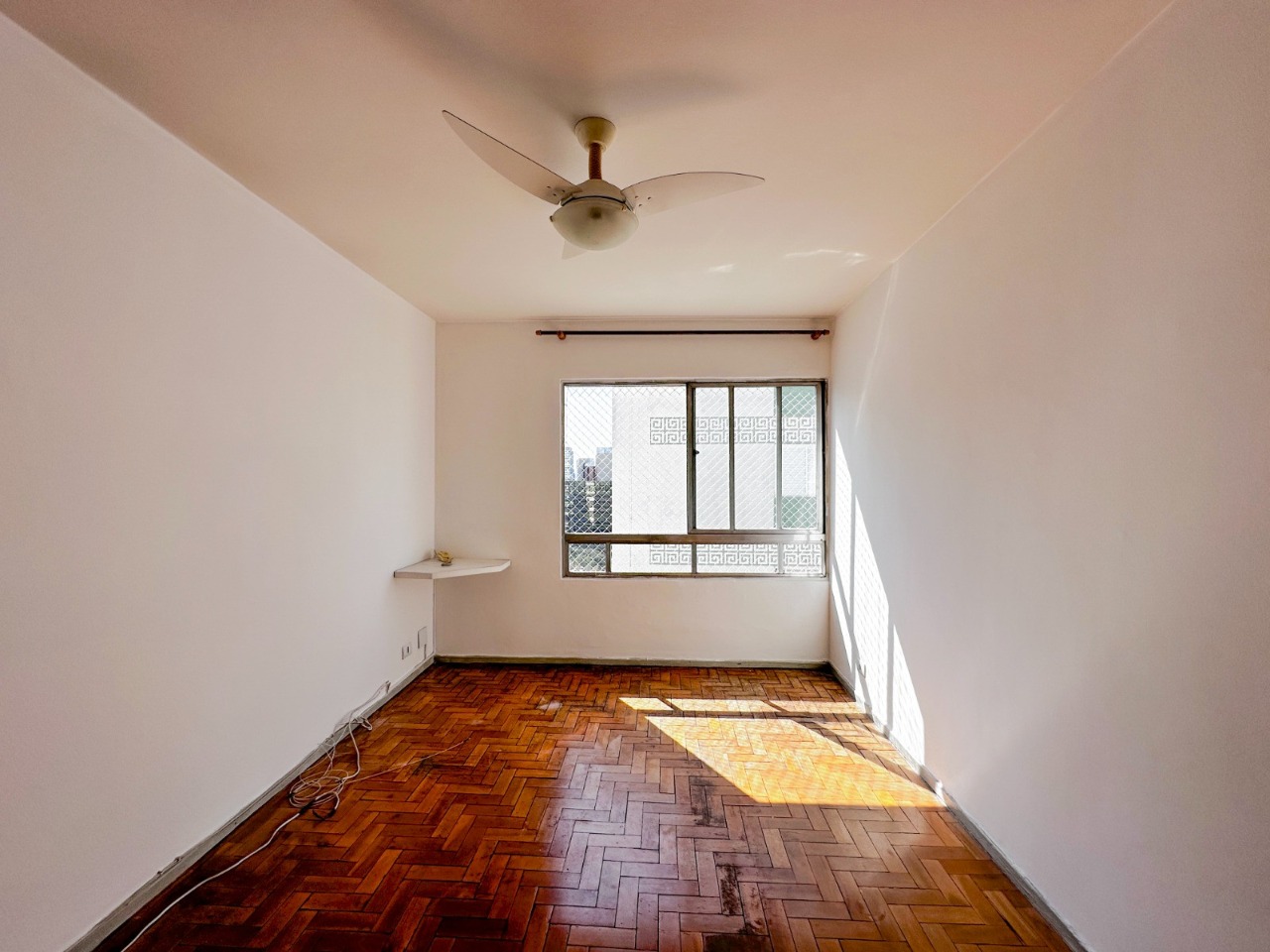 Apartamento à venda com 2 quartos, 69m² - Foto 2