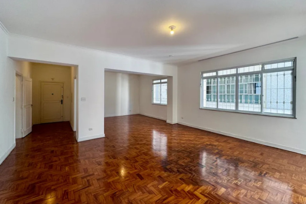 Apartamento à venda com 4 quartos, 204m² - Foto 1