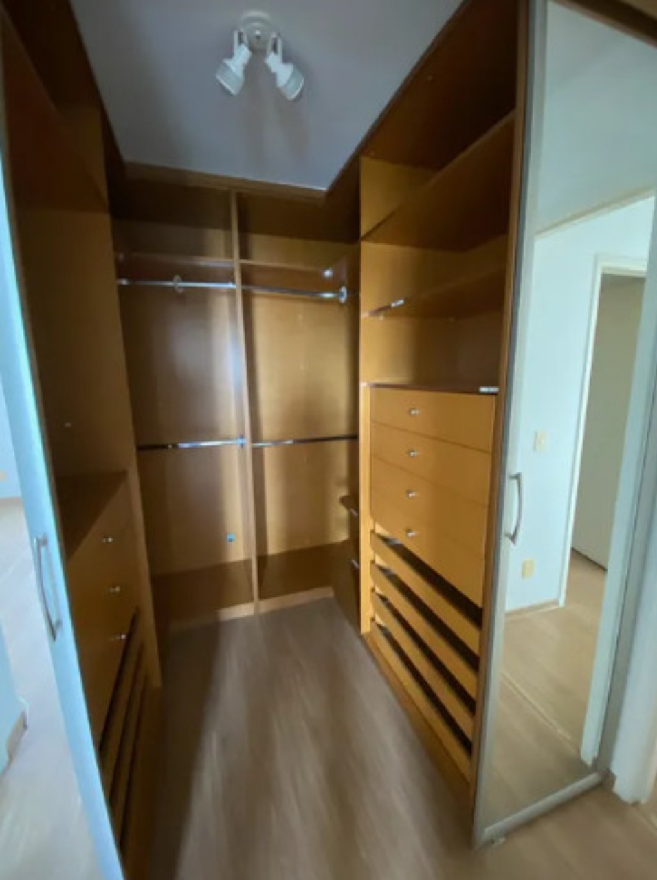 Apartamento à venda com 3 quartos, 300m² - Foto 17