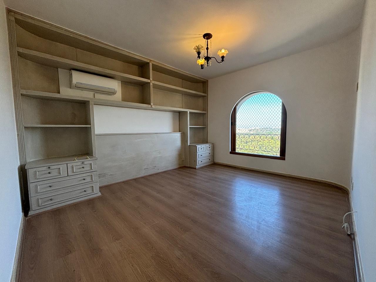 Apartamento à venda com 2 quartos, 218m² - Foto 2