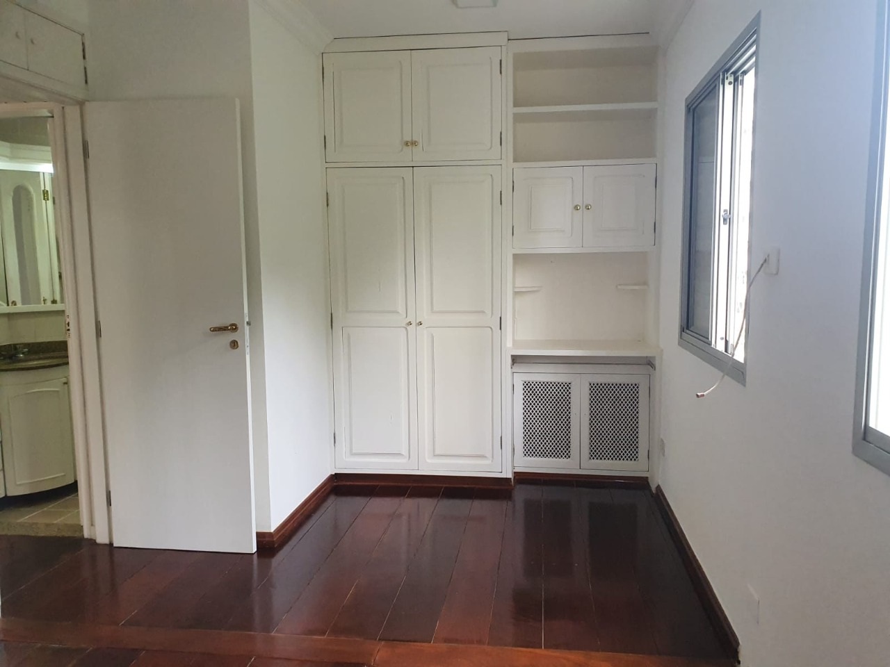 Apartamento à venda com 2 quartos, 64m² - Foto 7