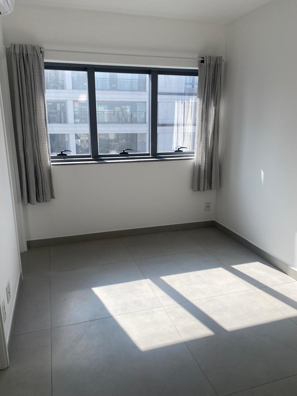 Apartamento à venda com 1 quarto, 49m² - Foto 19