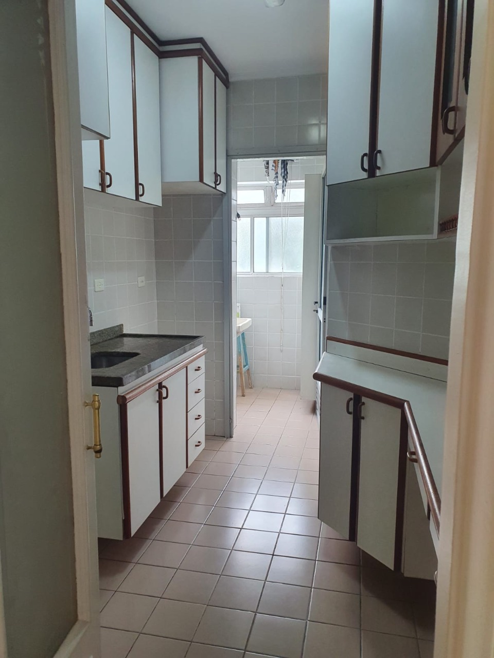 Apartamento à venda com 2 quartos, 64m² - Foto 3