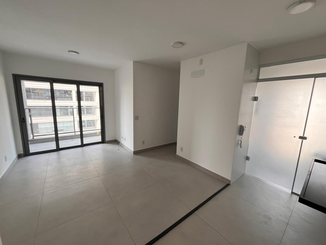 Apartamento à venda com 1 quarto, 49m² - Foto 1