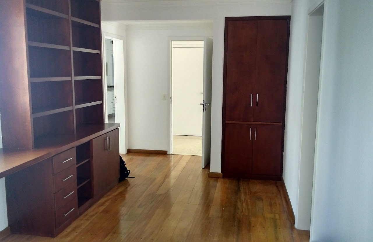 Apartamento para alugar com 4 quartos, 240m² - Foto 29