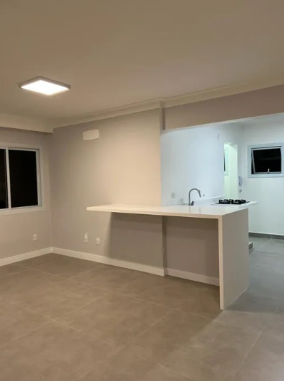 Apartamento à venda com 2 quartos, 105m² - Foto 1