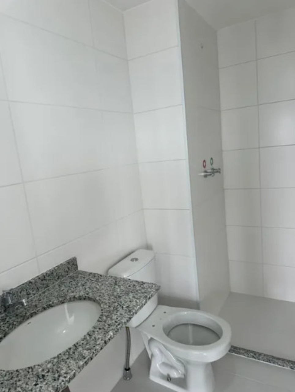 Apartamento à venda com 3 quartos, 68m² - Foto 2