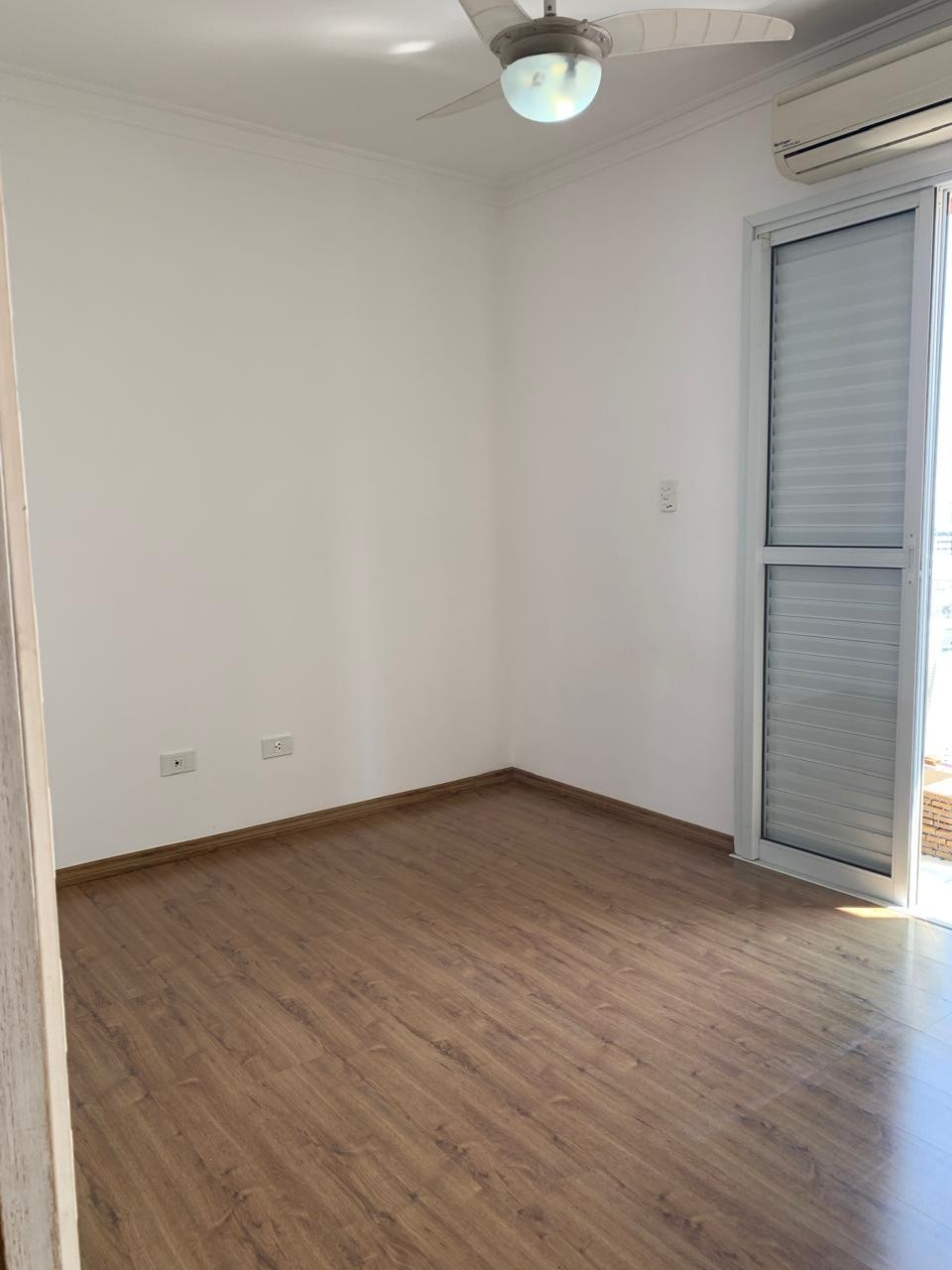 Apartamento à venda com 1 quarto, 40m² - Foto 12