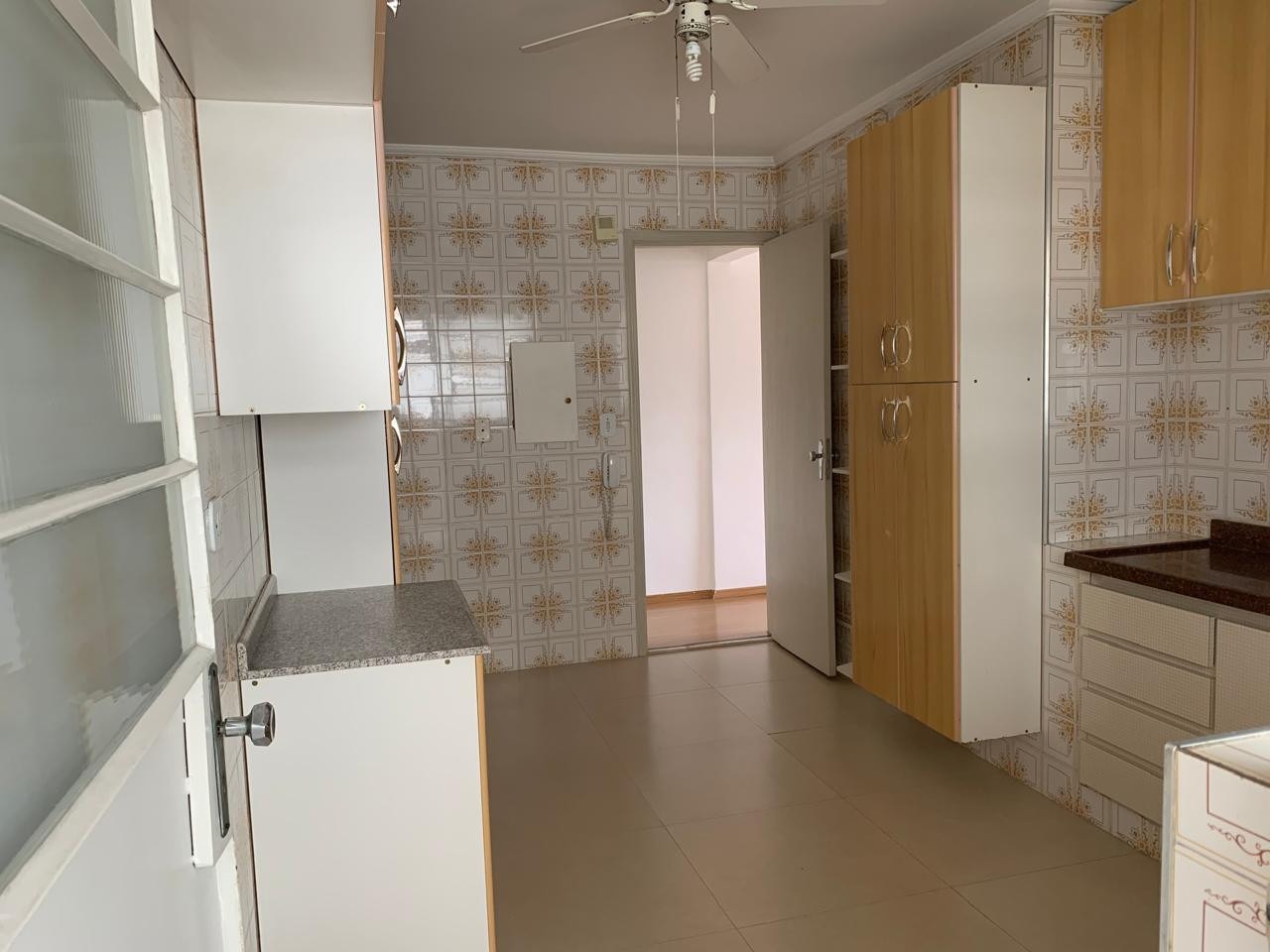 Apartamento à venda com 2 quartos, 72m² - Foto 5