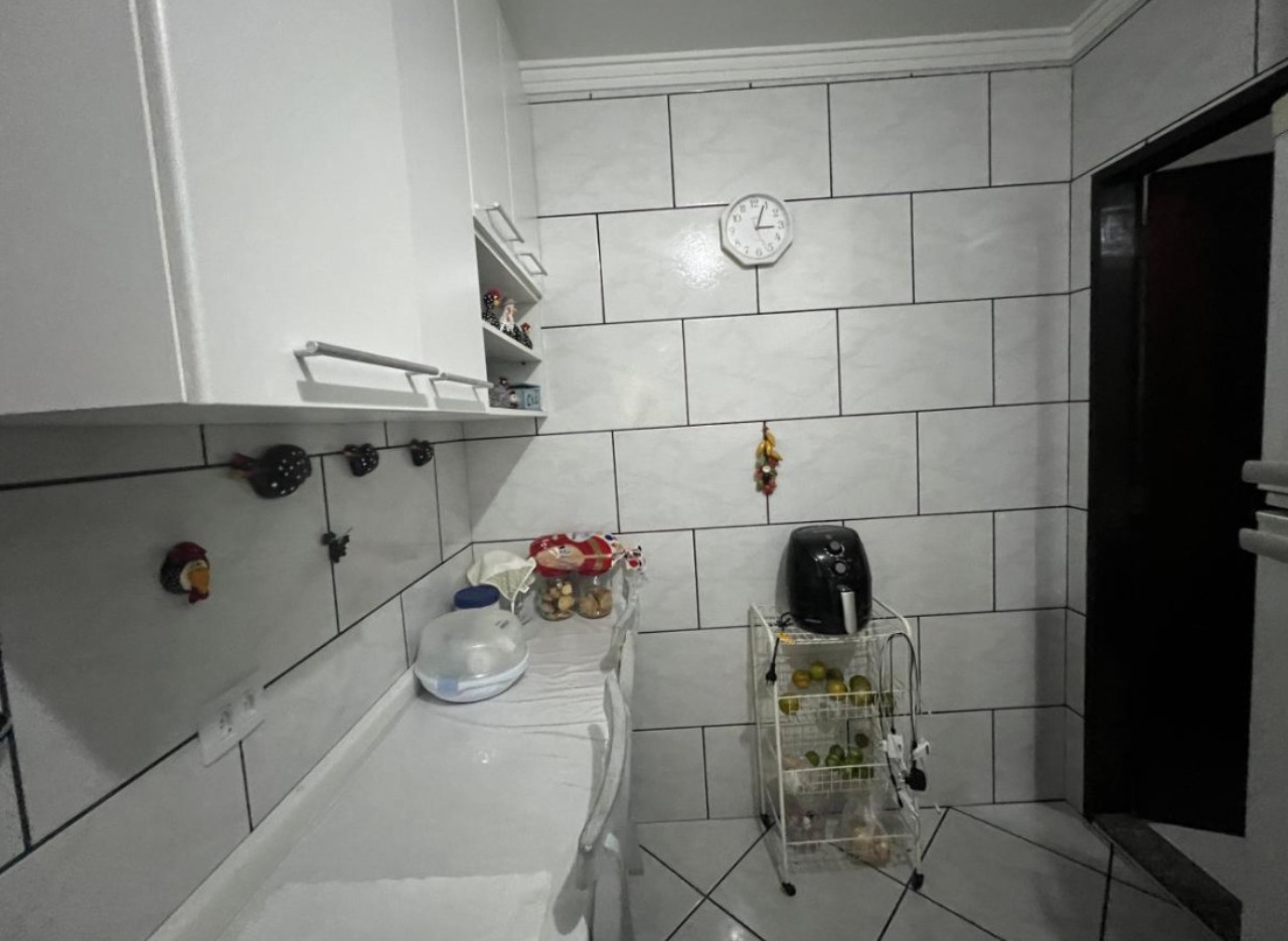 Casa à venda com 3 quartos, 100m² - Foto 13