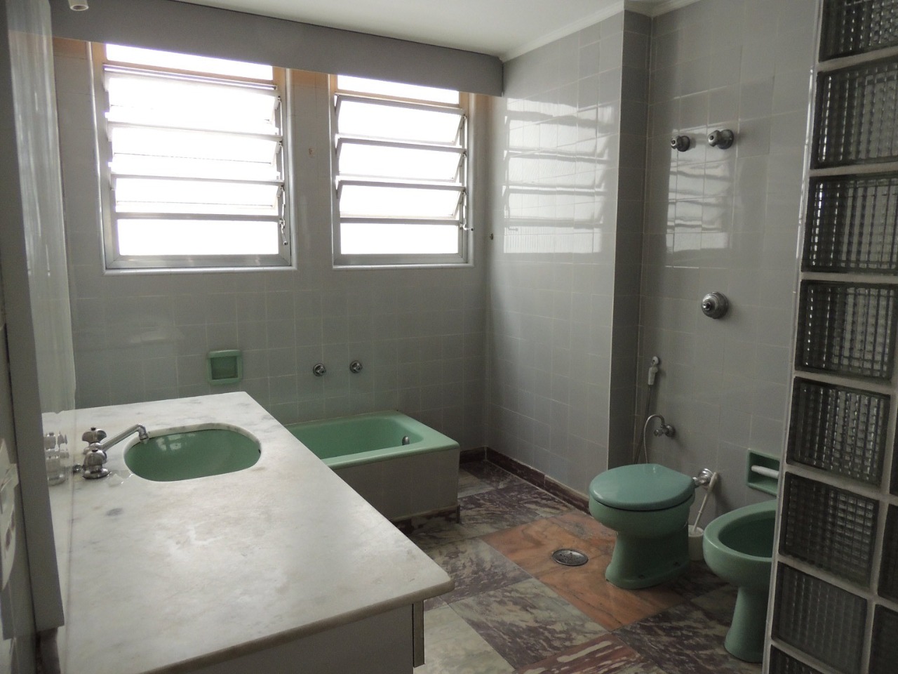 Apartamento à venda com 3 quartos, 186m² - Foto 23