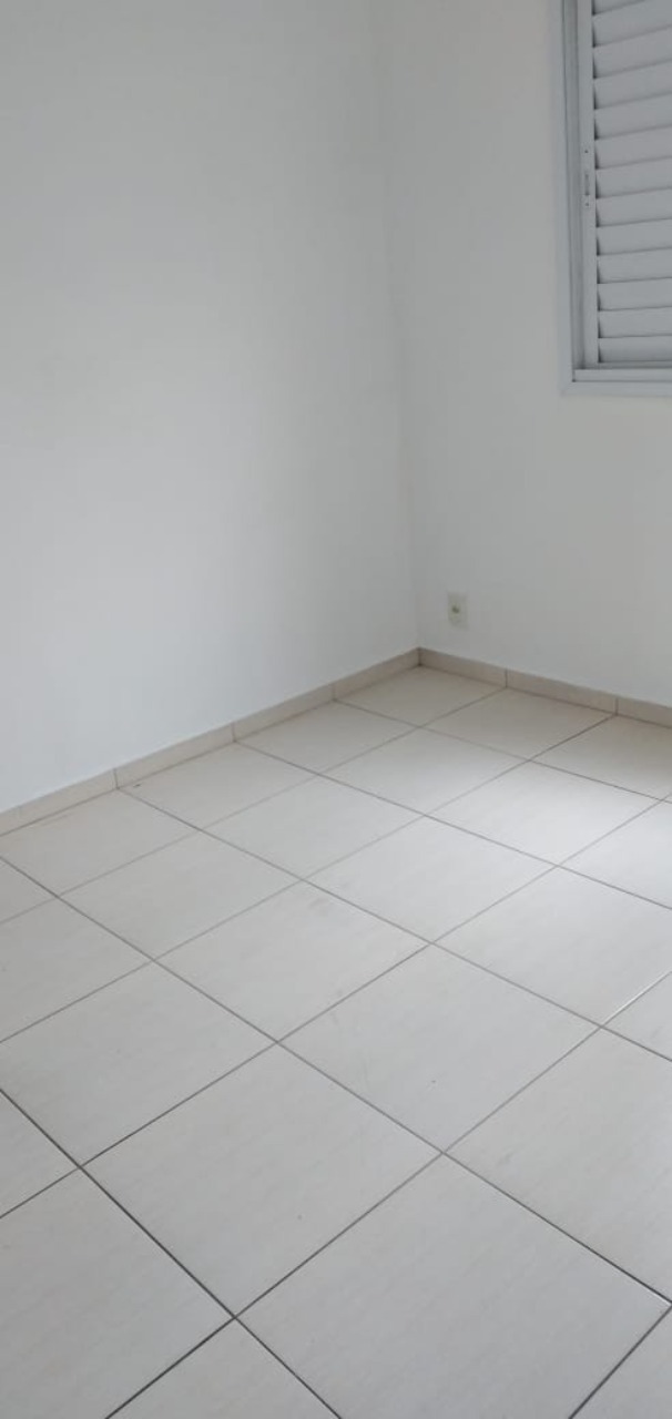 Apartamento à venda com 3 quartos, 65m² - Foto 2