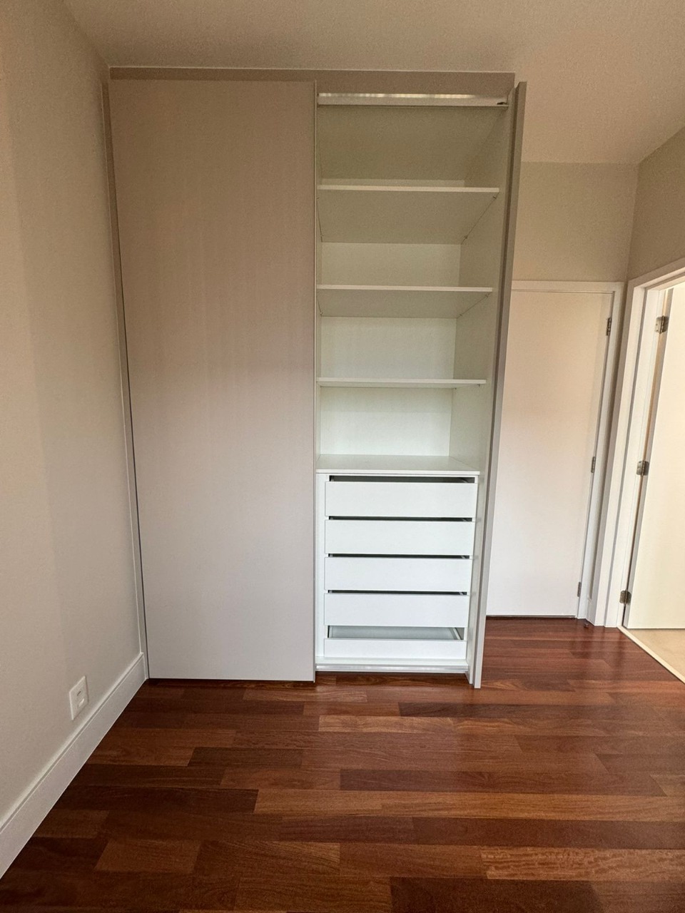 Apartamento para alugar com 3 quartos, 147m² - Foto 7