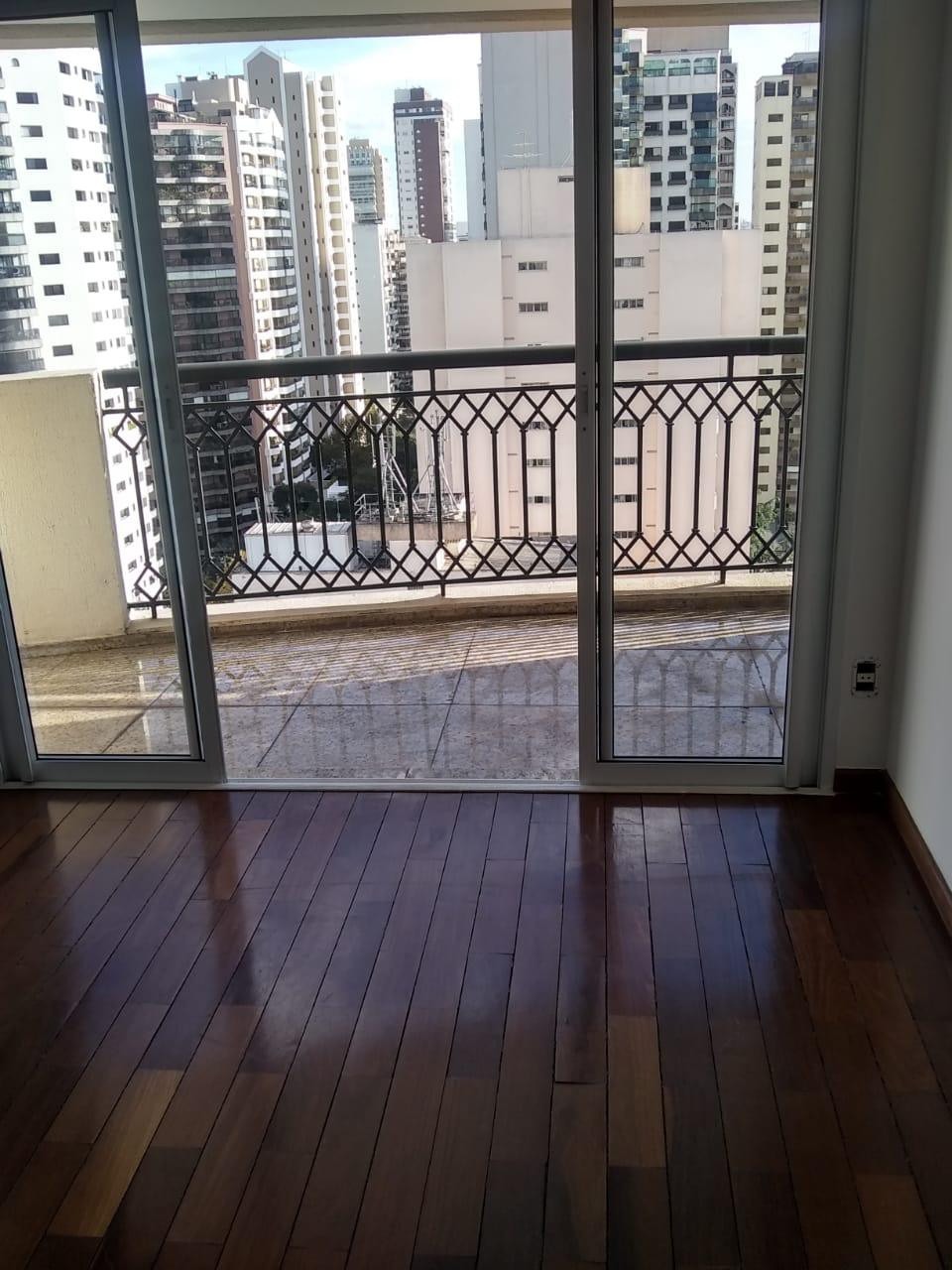 Apartamento à venda com 3 quartos, 105m² - Foto 5