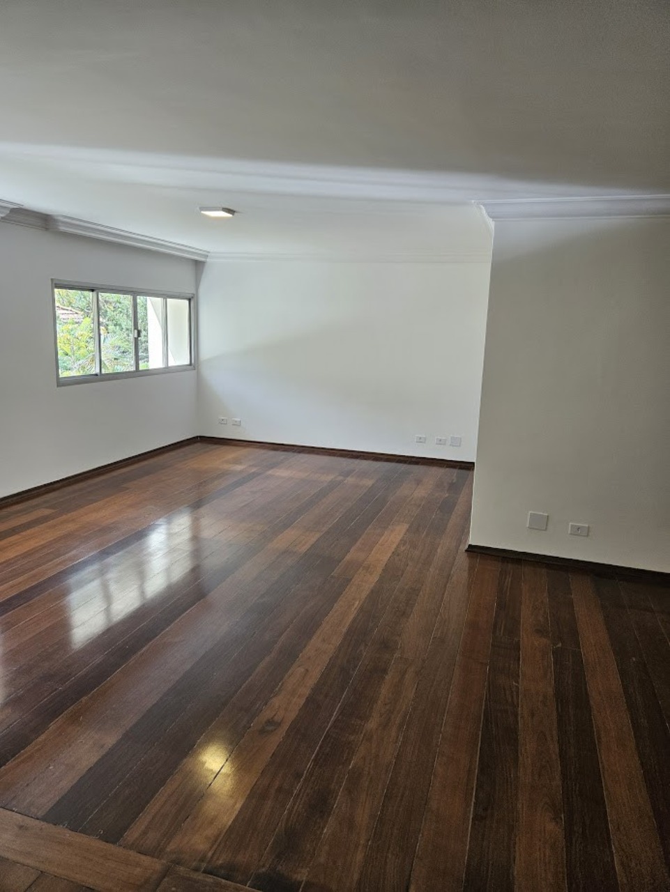 Apartamento para alugar com 3 quartos, 175m² - Foto 1