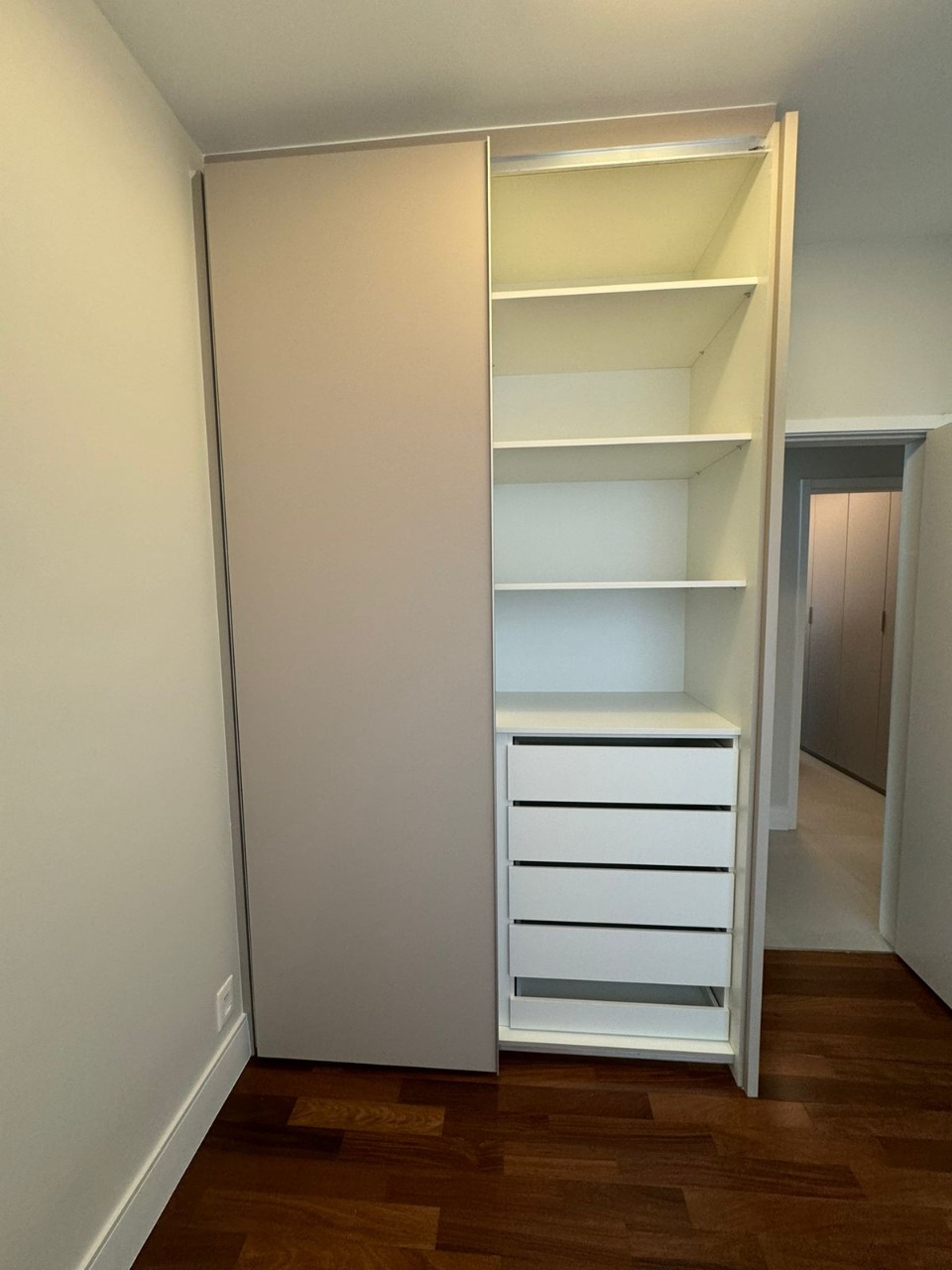 Apartamento para alugar com 3 quartos, 147m² - Foto 16