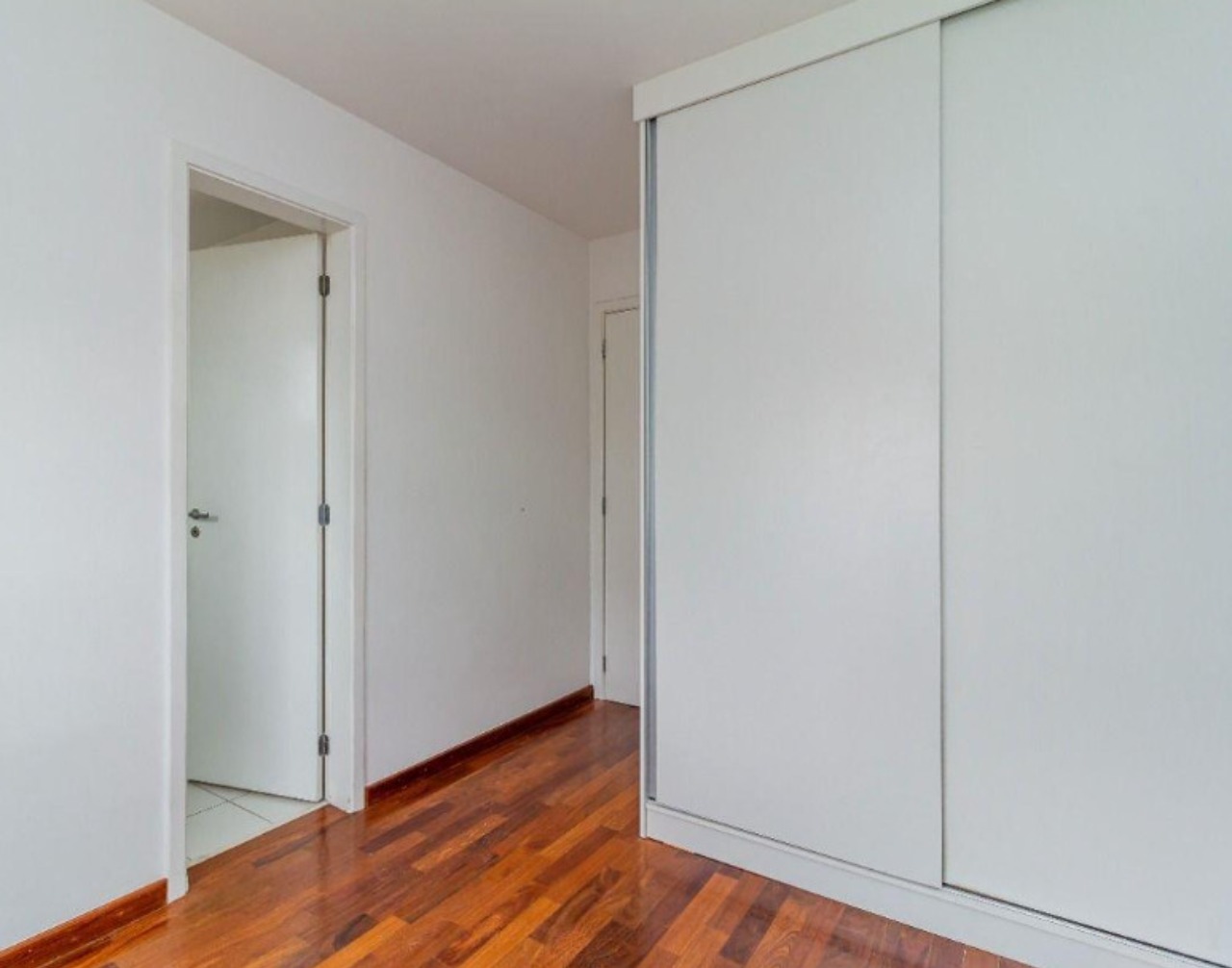 Apartamento à venda com 3 quartos, 136m² - Foto 10